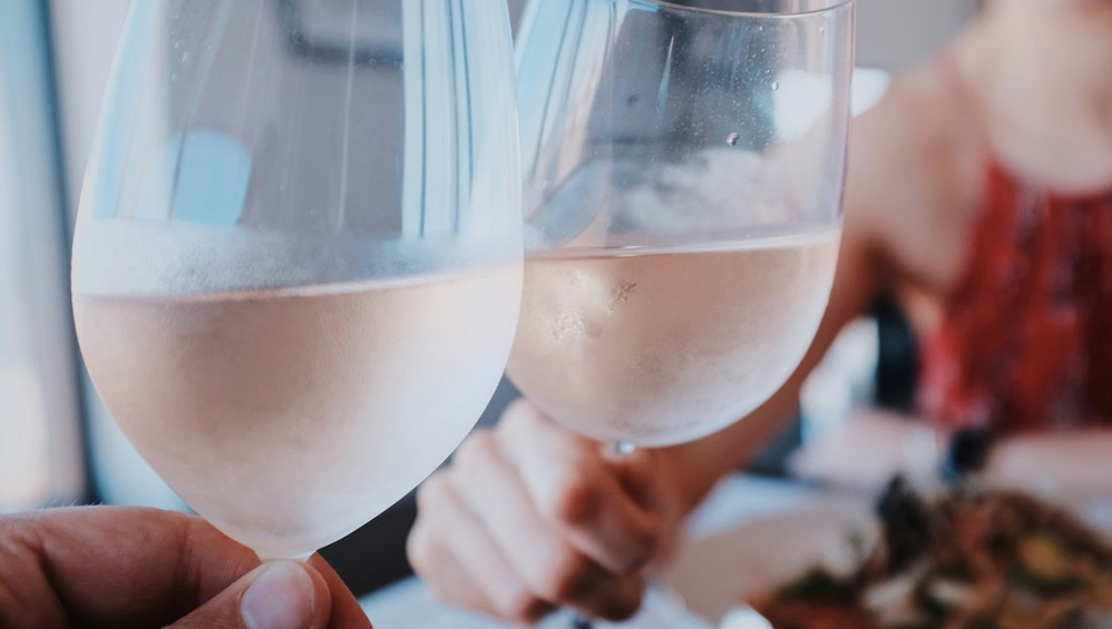 Rosé zum Essen: Die Bandbreite der Roséweine bietet genug Stoff für eine ganze, große Entdeckungsreise.